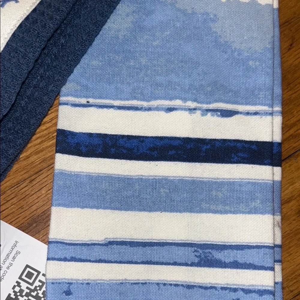 Blue 'Life is Better at the Lake' Kitchen Towel Set